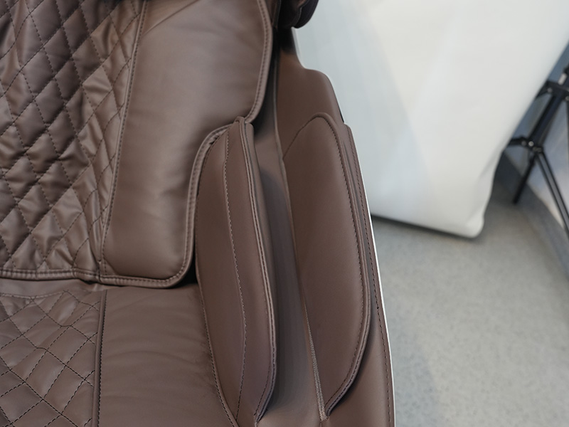 Side cushioning and arm support design